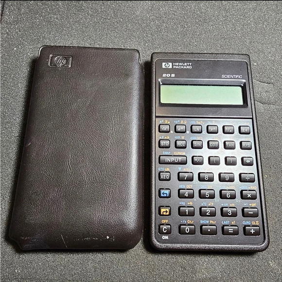 Hewlett Packard HP 20 S Scientific Calculator w/ Slip Case Tested & Works - Picture 1 of 7